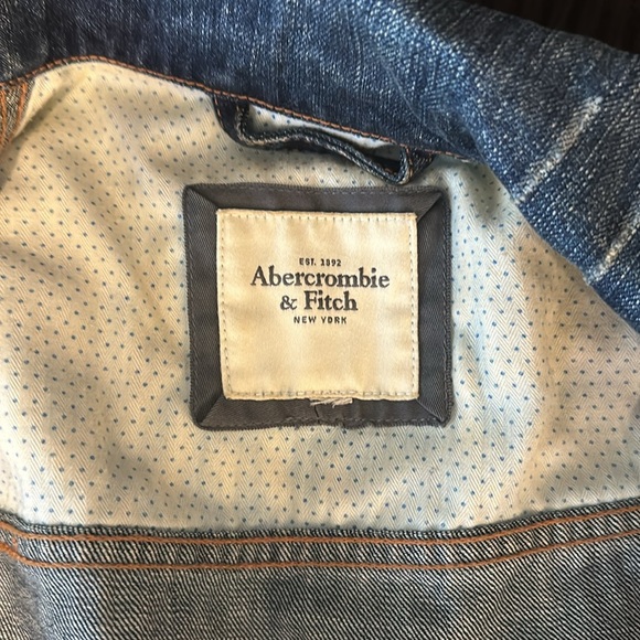 A&F denim jacket - Picture 3 of 4